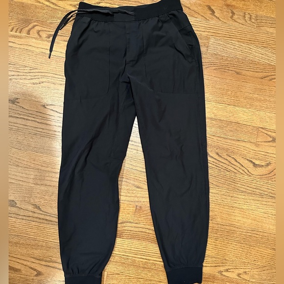 Lululemon ABC Joggers Size: Medium - Picture 3 of 4
